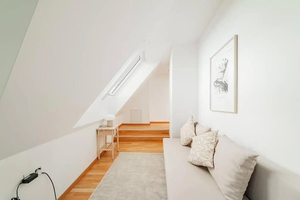 City Chic #21 Vienna Apartment
